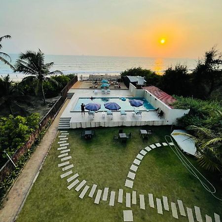 Kay'S By The Sea Hotel Ajgaon Exterior foto