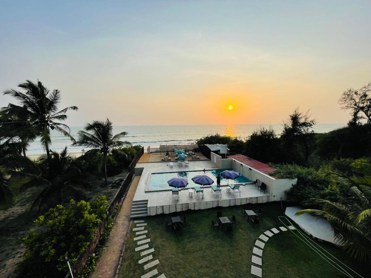 Kay'S By The Sea Hotel Ajgaon Exterior foto